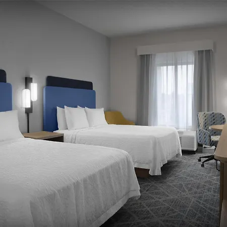Hampton Inn & Suites Laurel Exterior photo