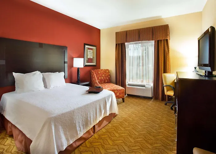 Hampton Inn & Suites Laurel
