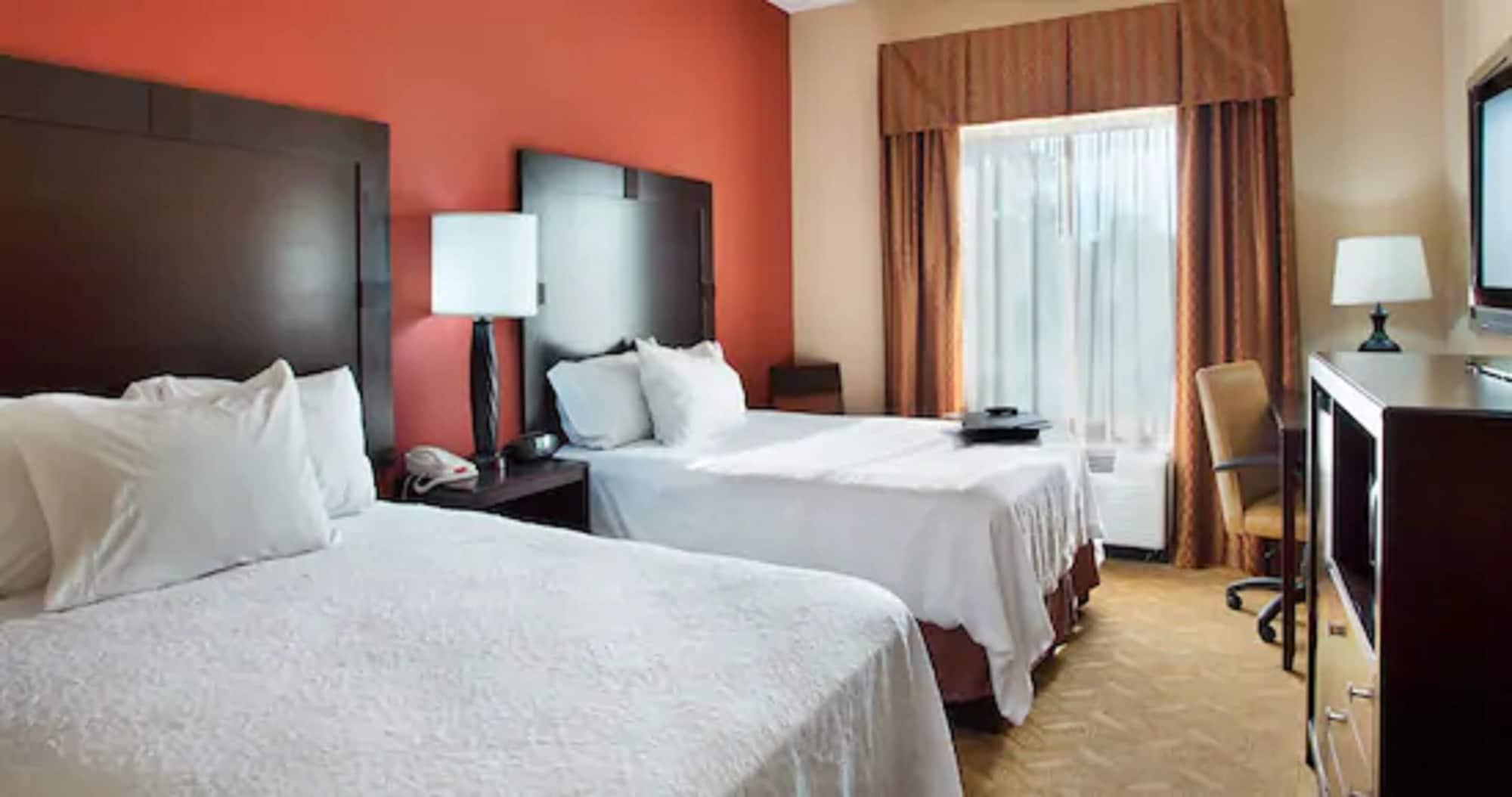 Hotel Hampton & 3*