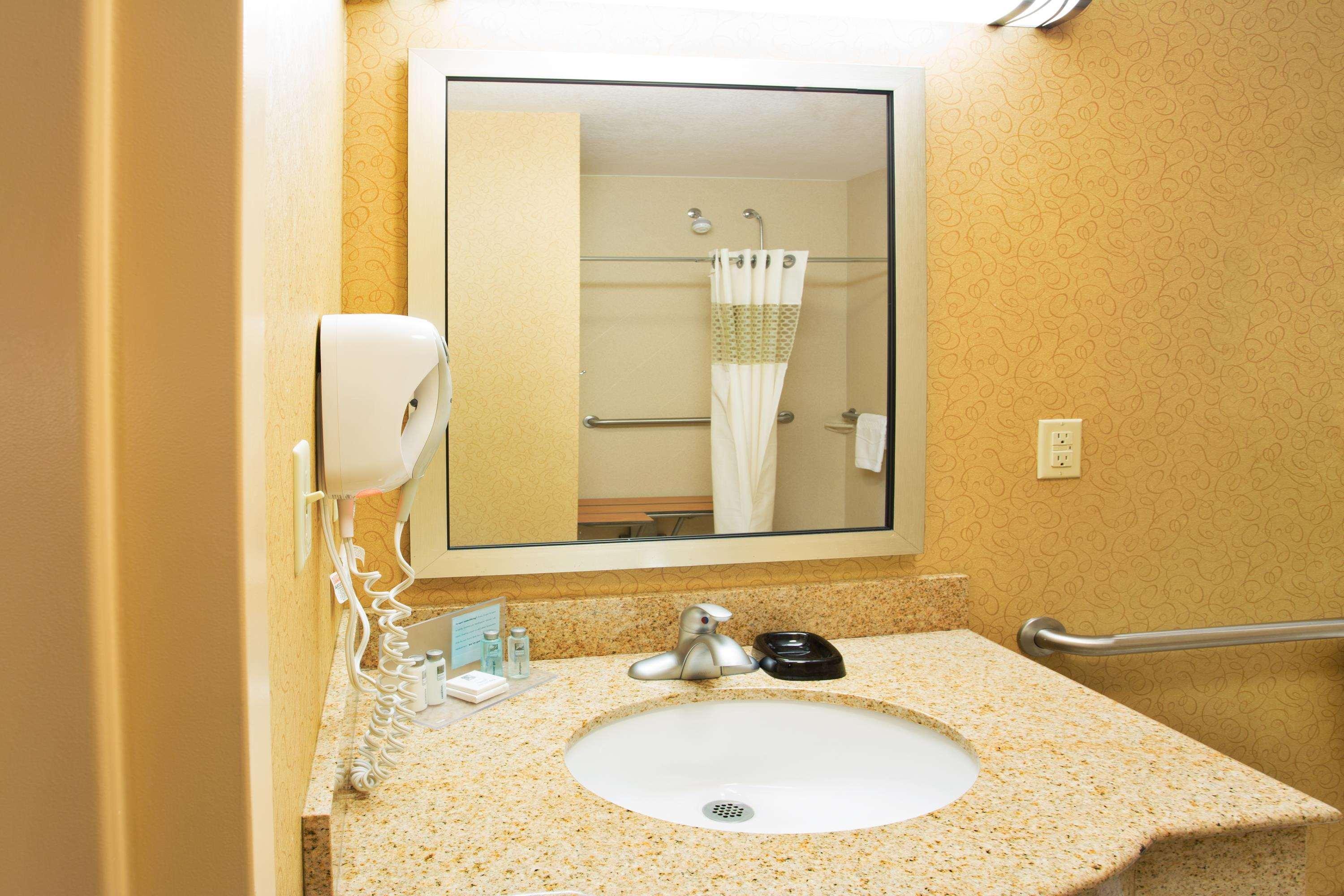 Hampton Inn&suites Hotel 3*