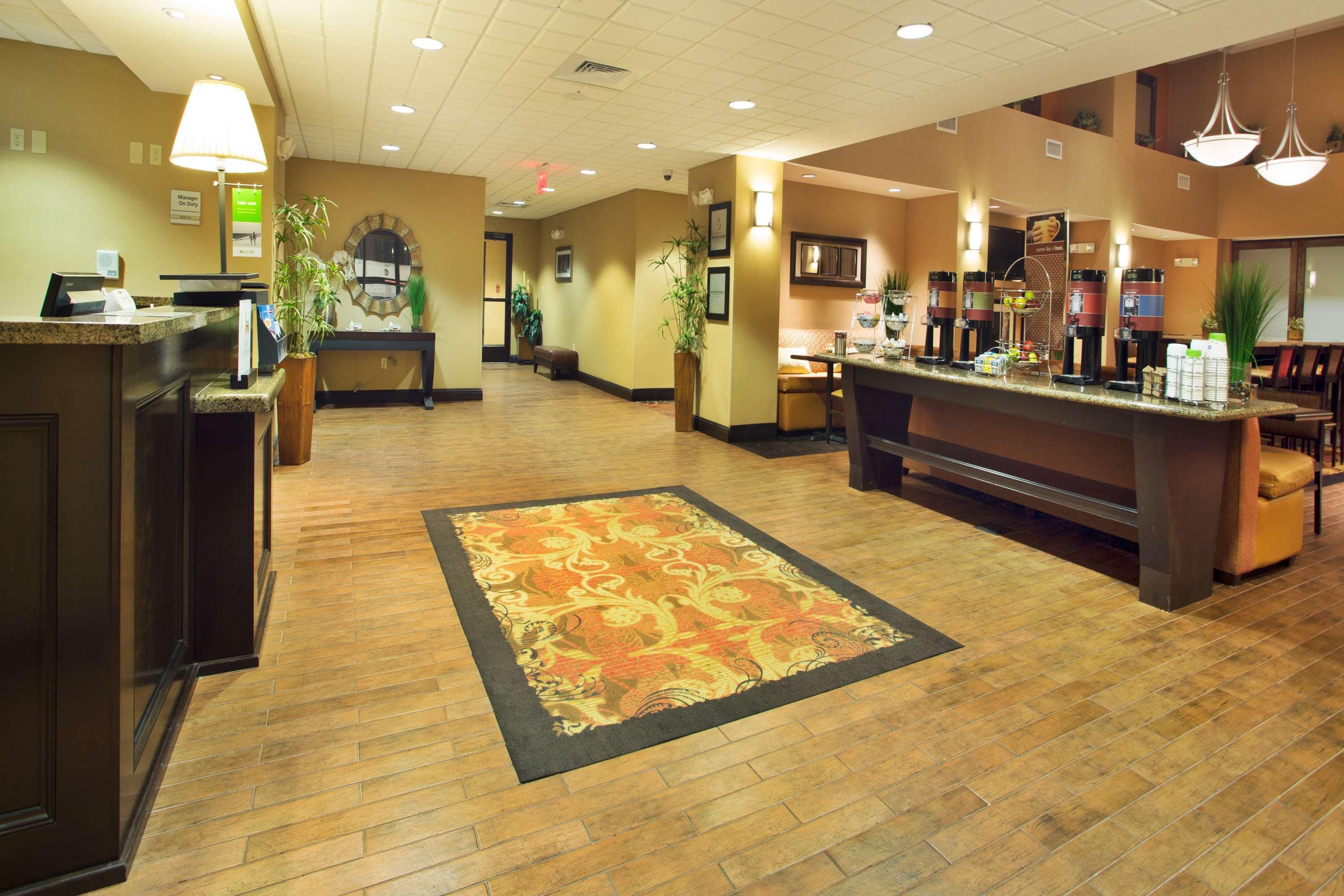Hotel Hampton & Laurel