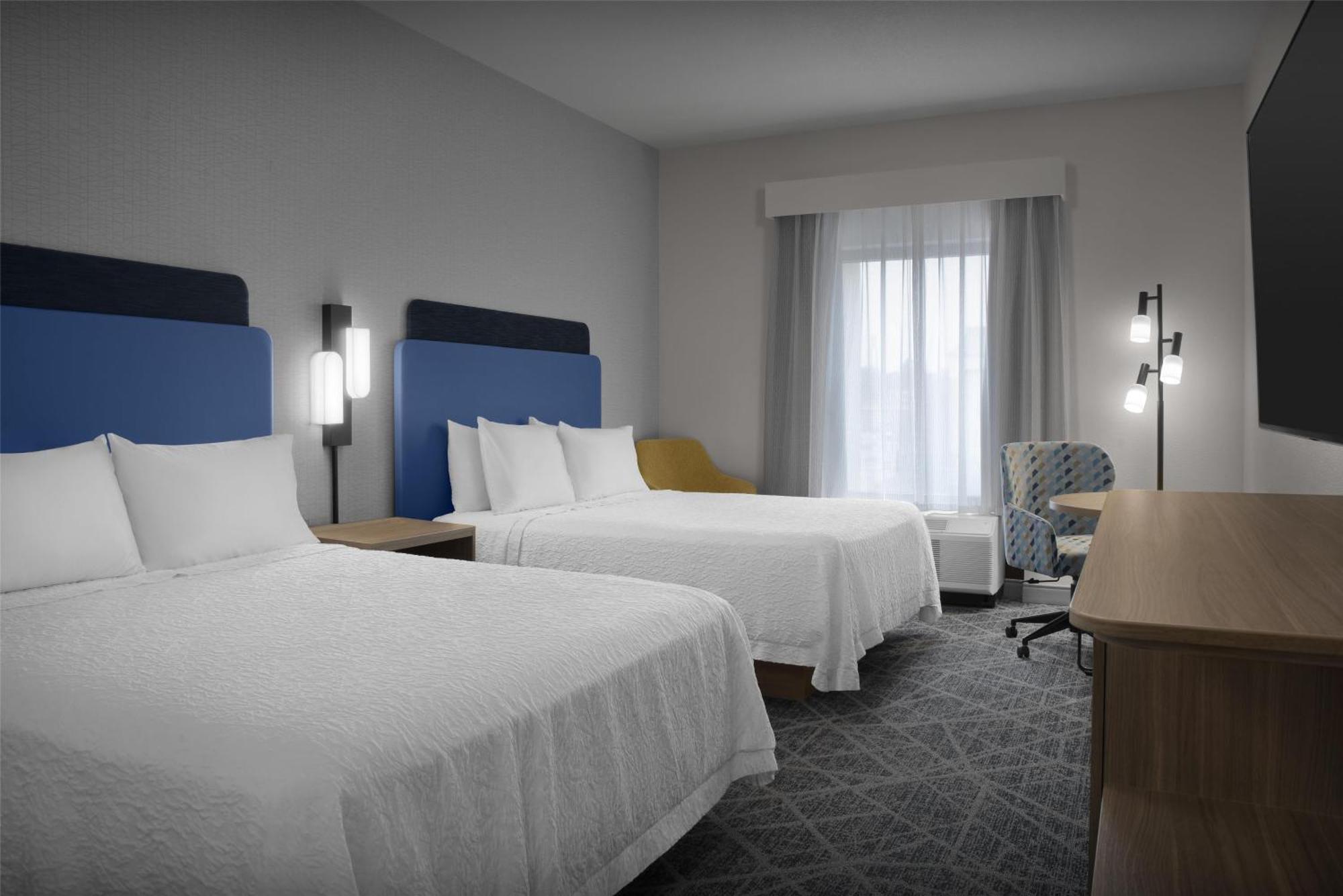 Hampton & 3* Laurel