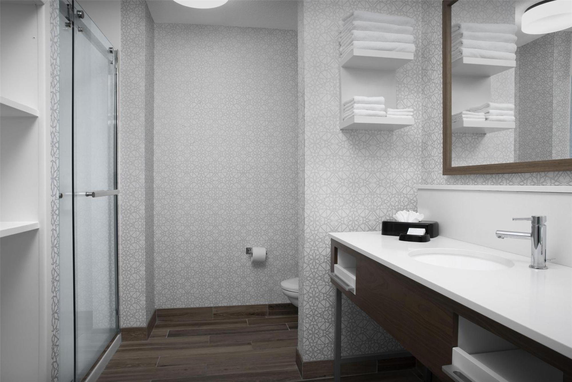 Hampton & Hotel 3*