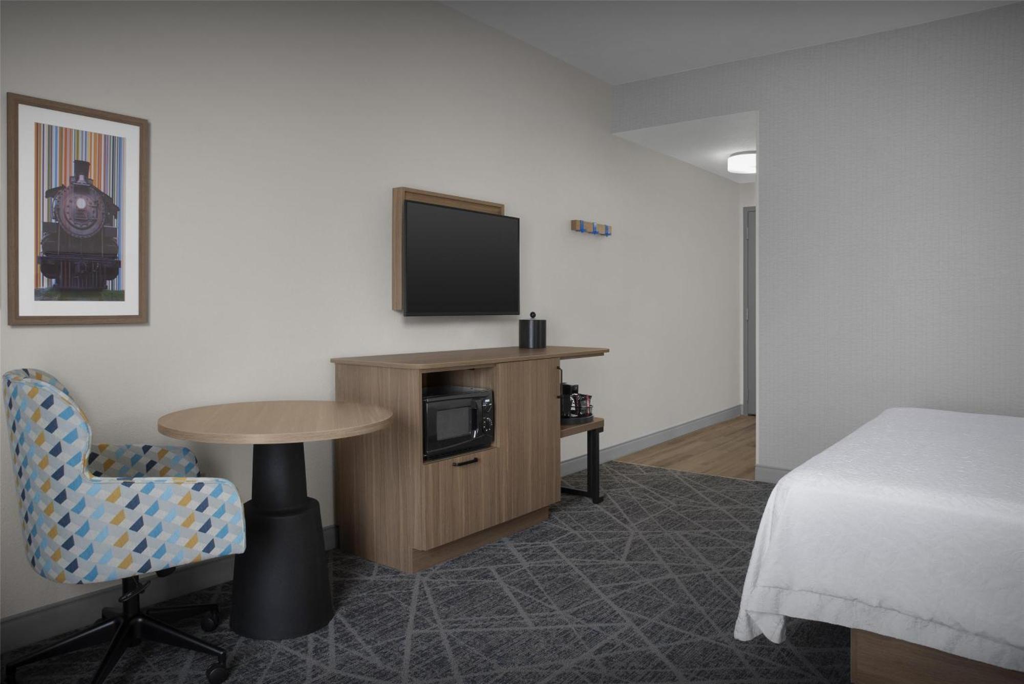 Hotel Hampton & 3*