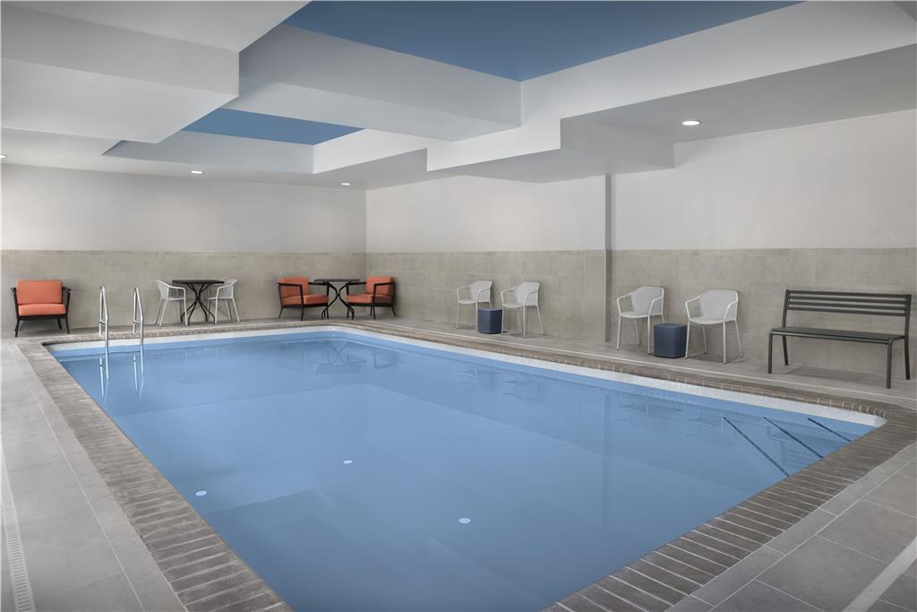 Hampton & Hotel Laurel