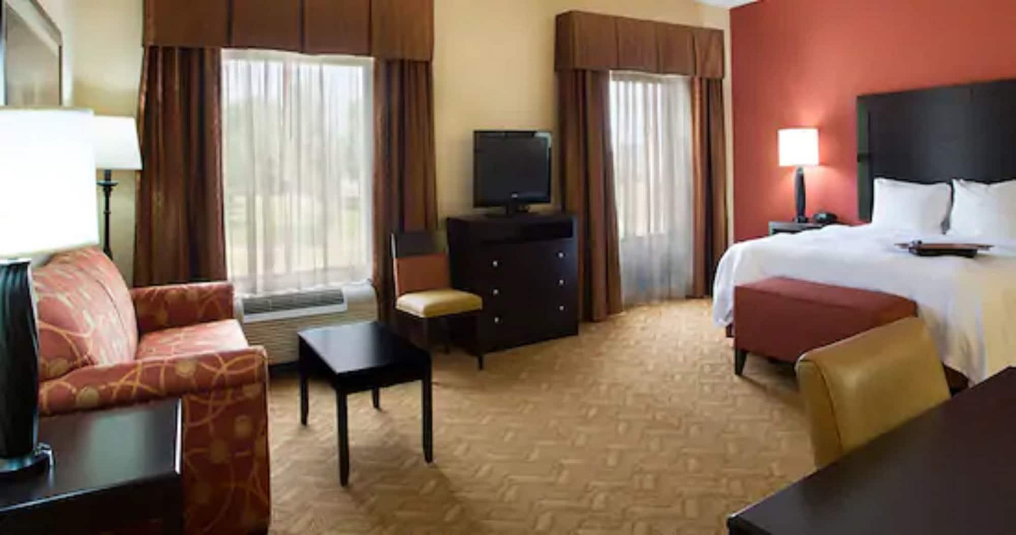 Hampton Inn&suites Hotel 3*