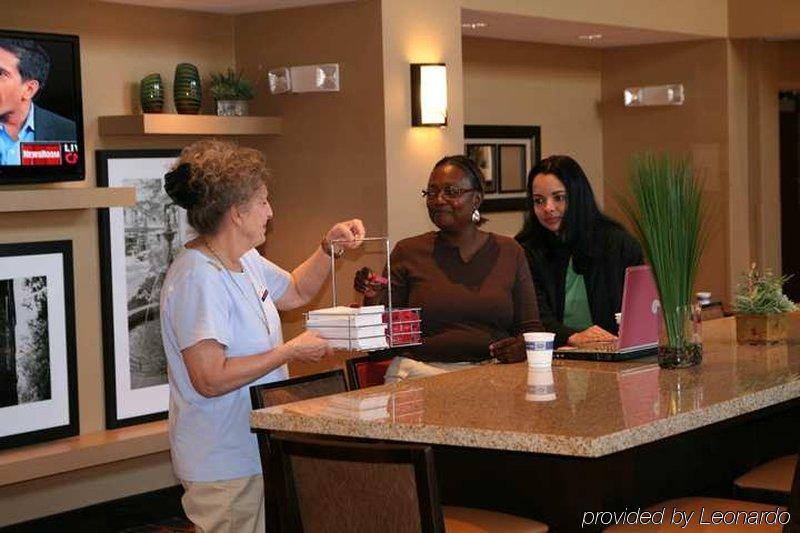 Hampton Inn&suites 3*